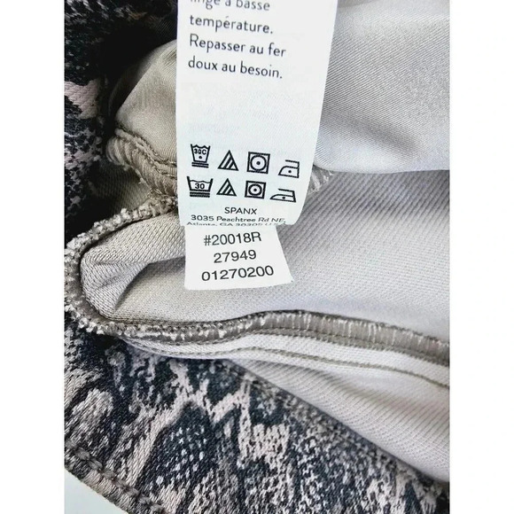 Spanx Size Medium Women's Pull Up Animal Snake Print Stretch Jegging Pants - Picture 11 of 14